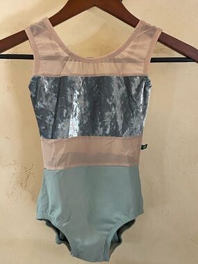 Sz S Lucky Leo Sleeveless One-Piece Leotard in Nude and Sage Green/Velvet